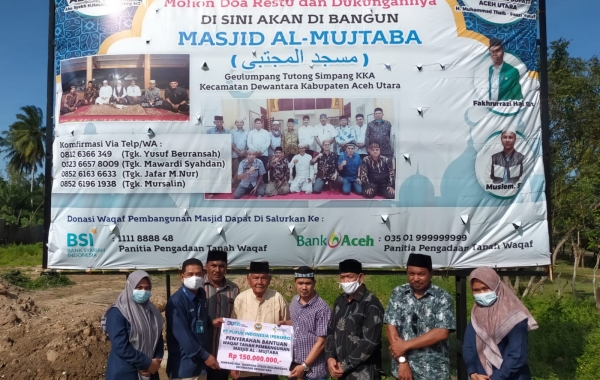 Melalui PT PIM, PT Pupuk Indonesia (Persero) Serahkan Bantuan untuk Pembangunan Mesjid di Aceh